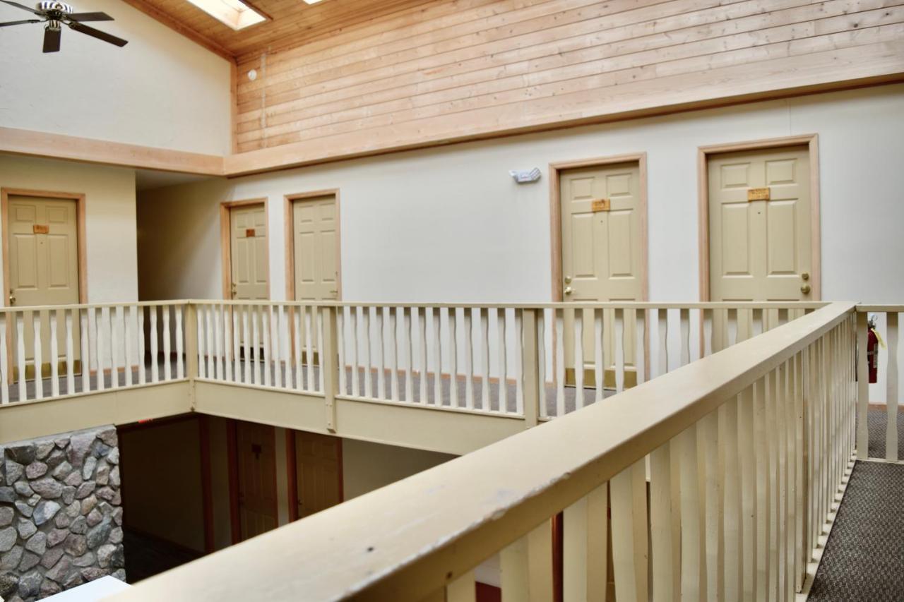 The Otter Lodge Ottertail Екстериор снимка